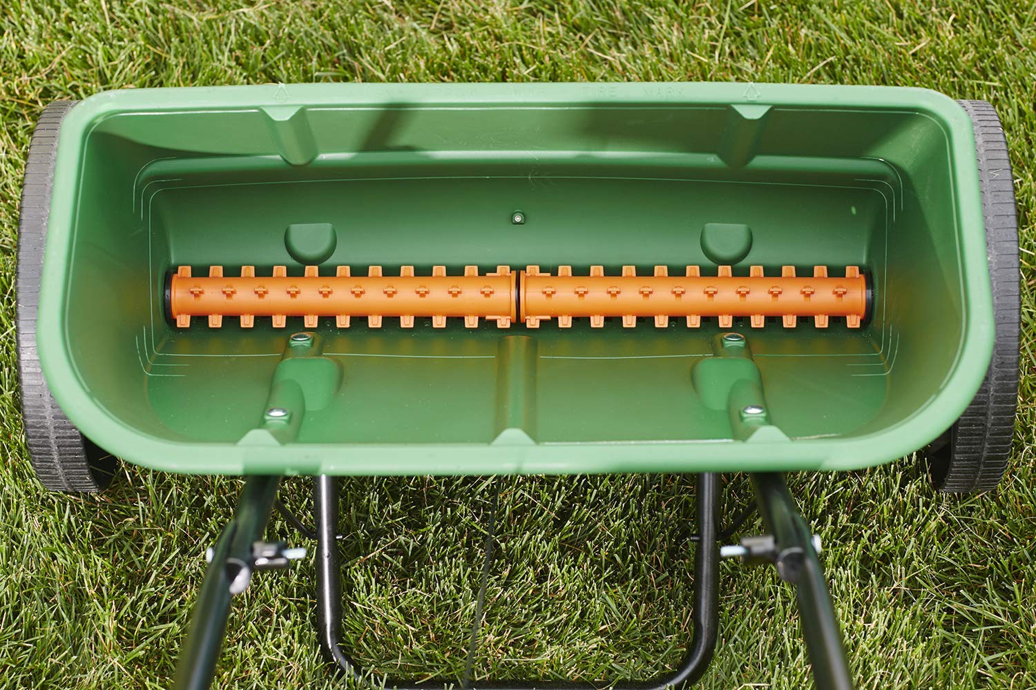 Scotts Turf Builder Classic Spreader