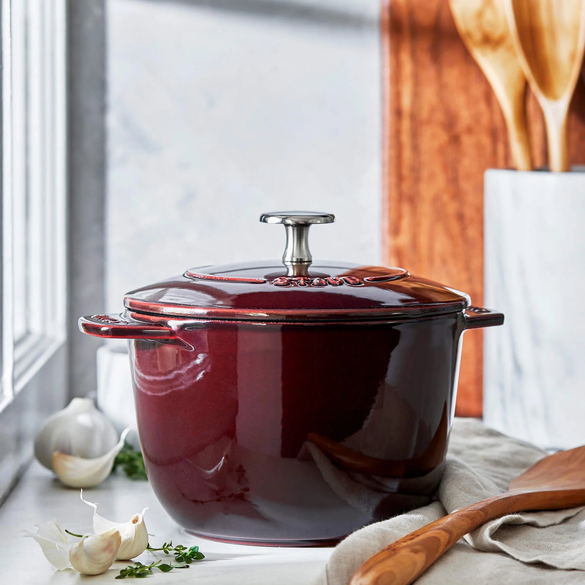 Staub Cast Iron 1.5-qt Petite French Oven - Grenadine